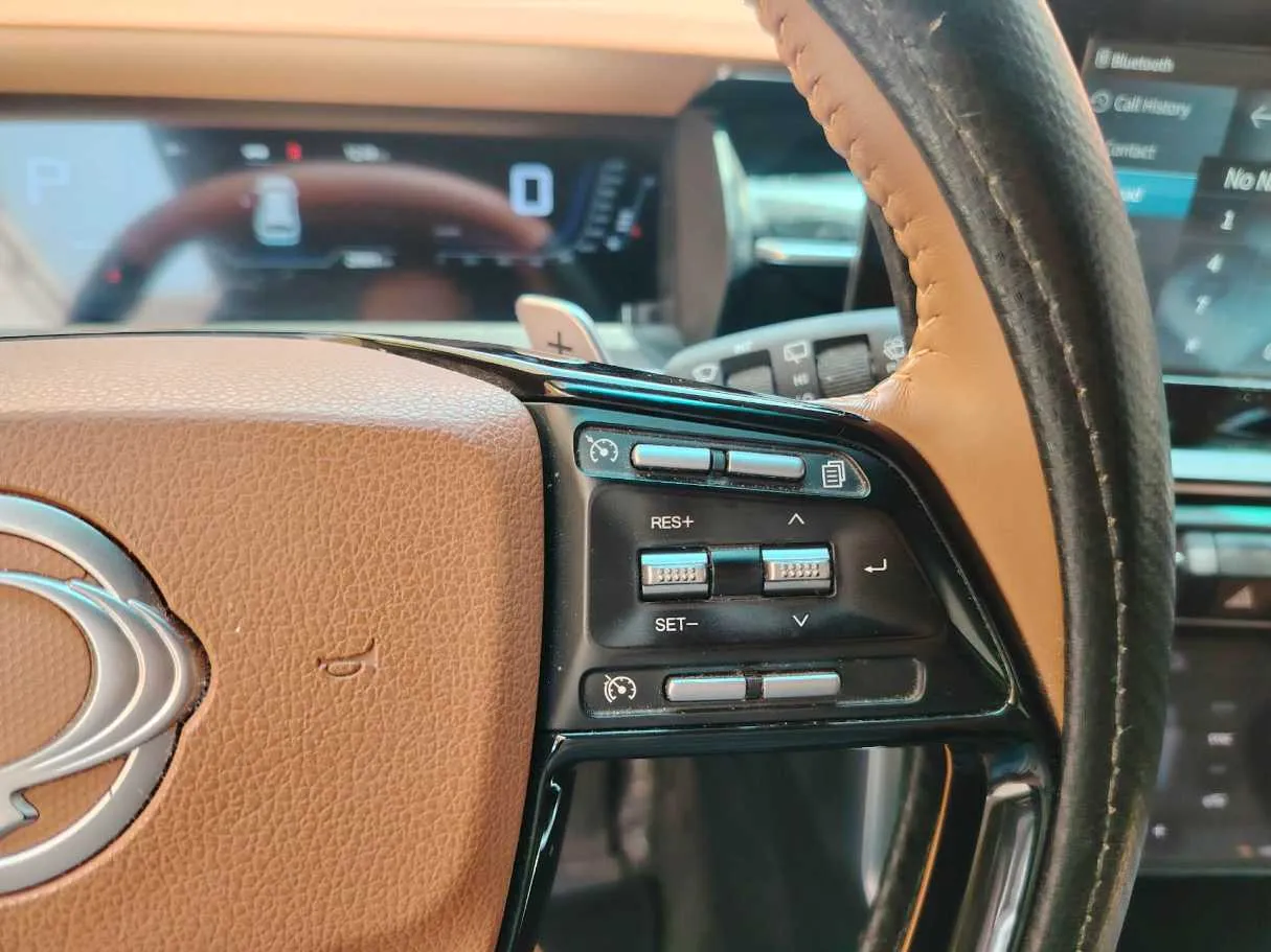 Car image 37