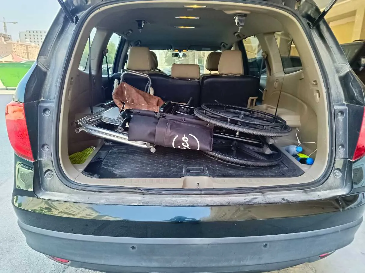 Car image 26