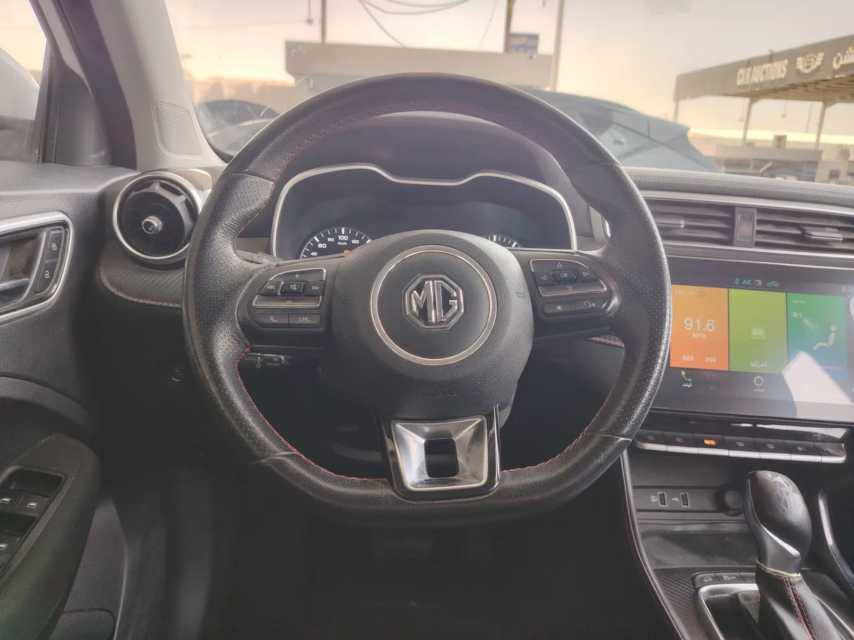 Car image 24
