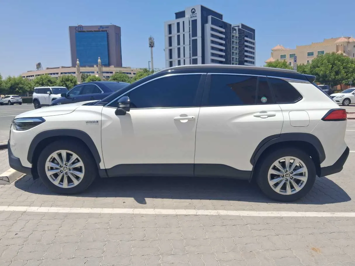 Car image 3