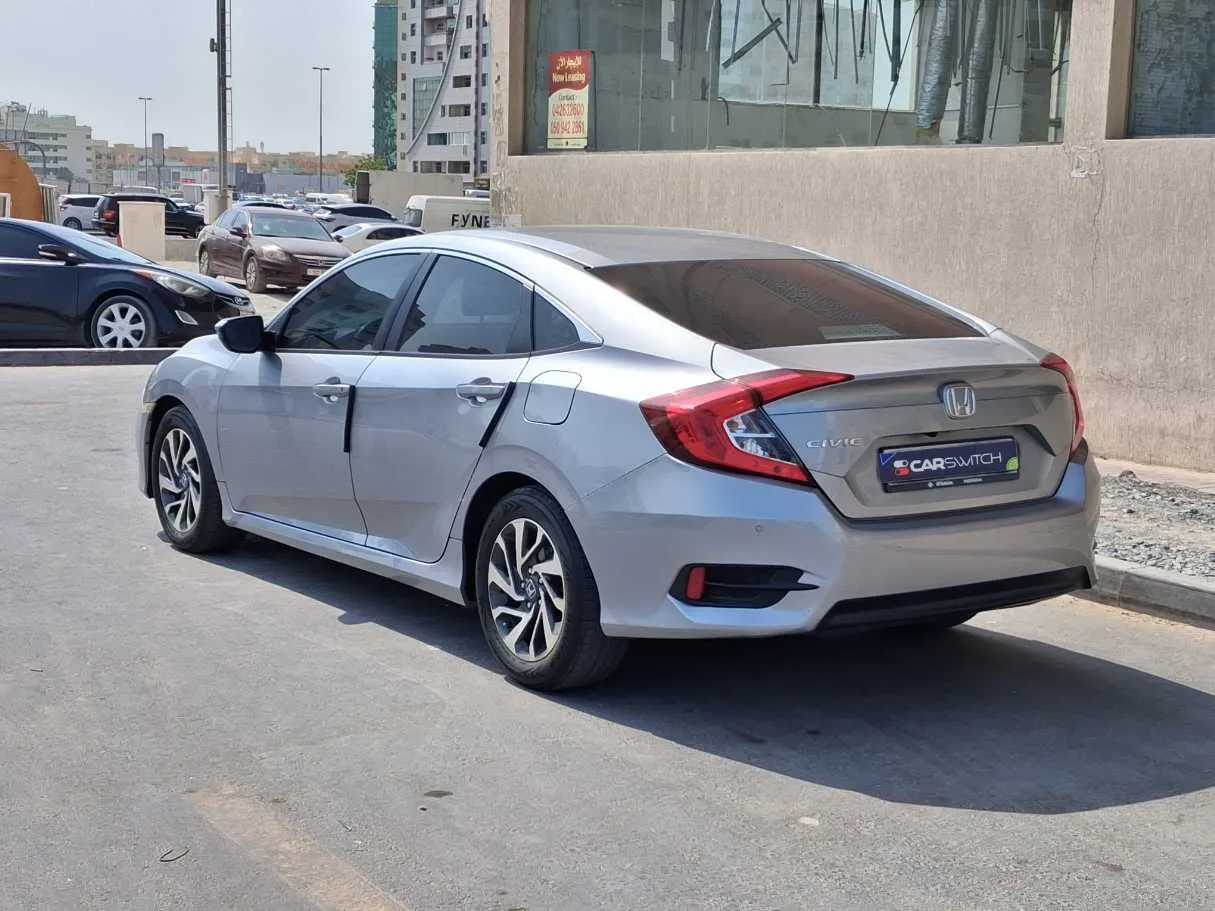 Car image 5