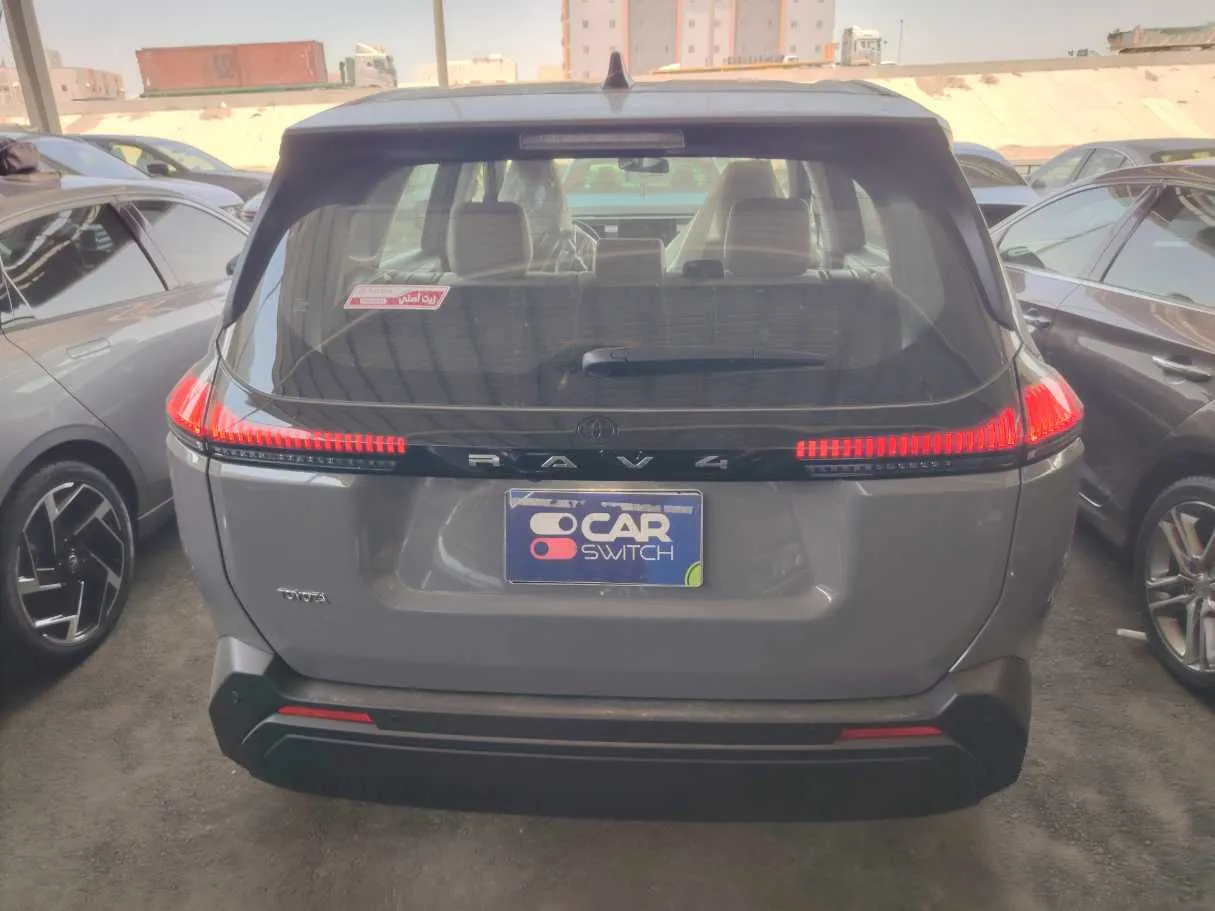 Car image 6