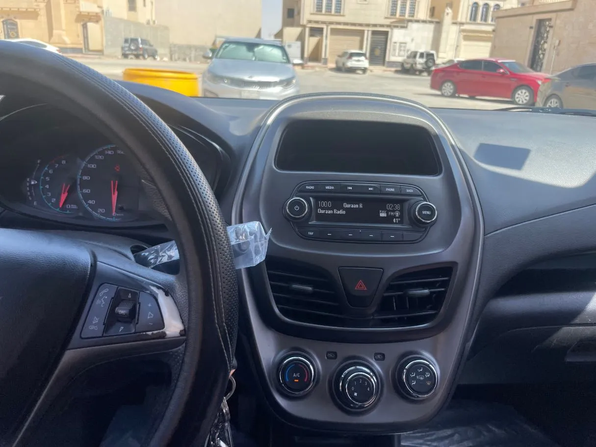 Car image 19