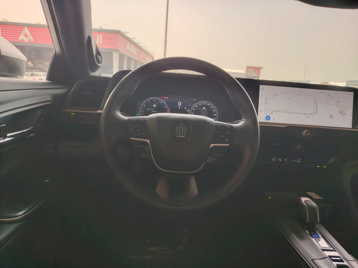 Car image 30