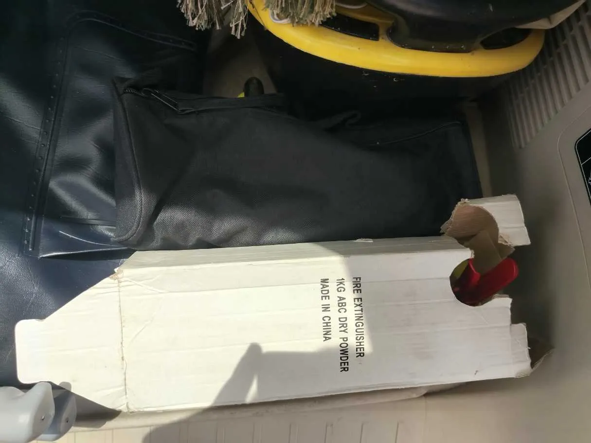 Car image 37