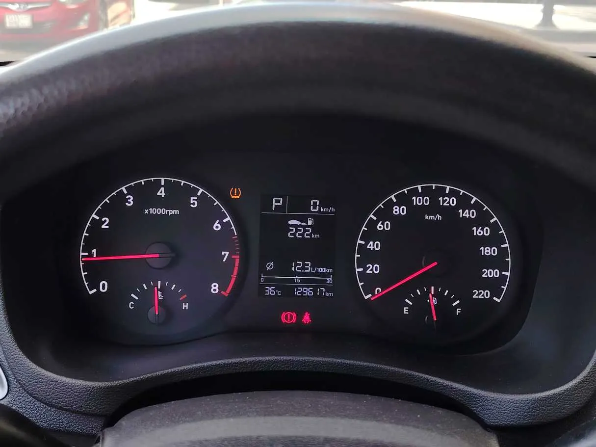 Car image 20