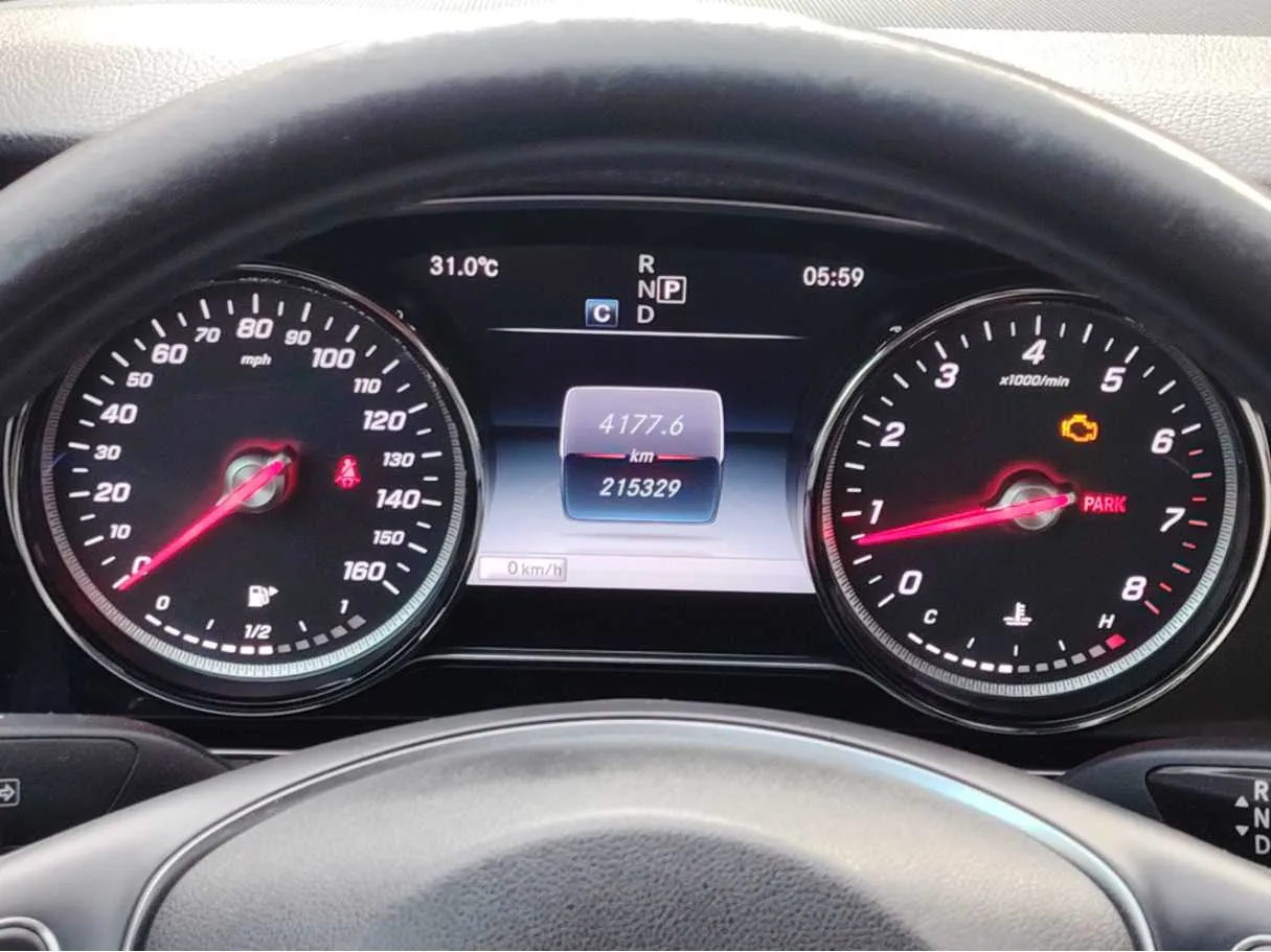 Car image 24