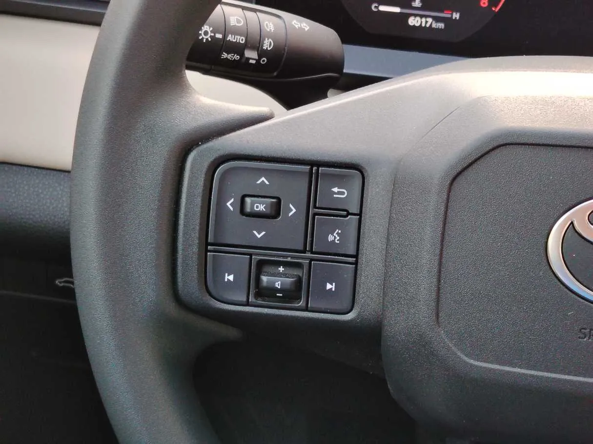 Car image 35