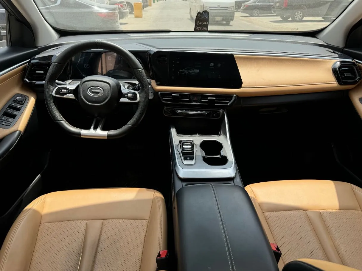 Car image 18