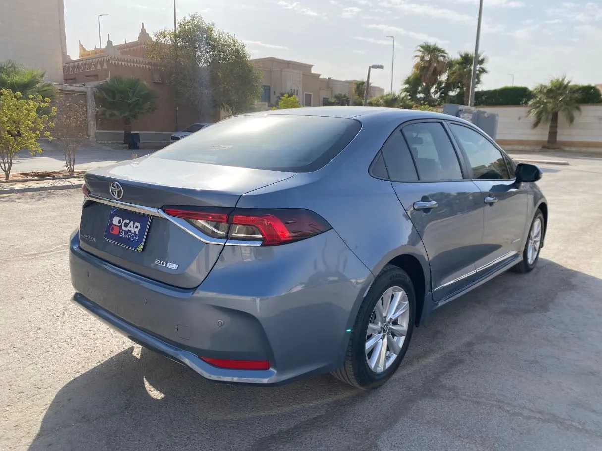 Car image 5