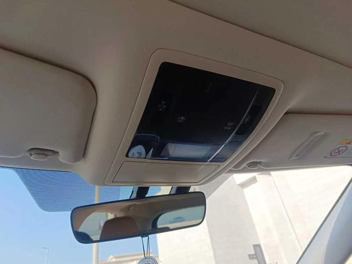 Car image 42