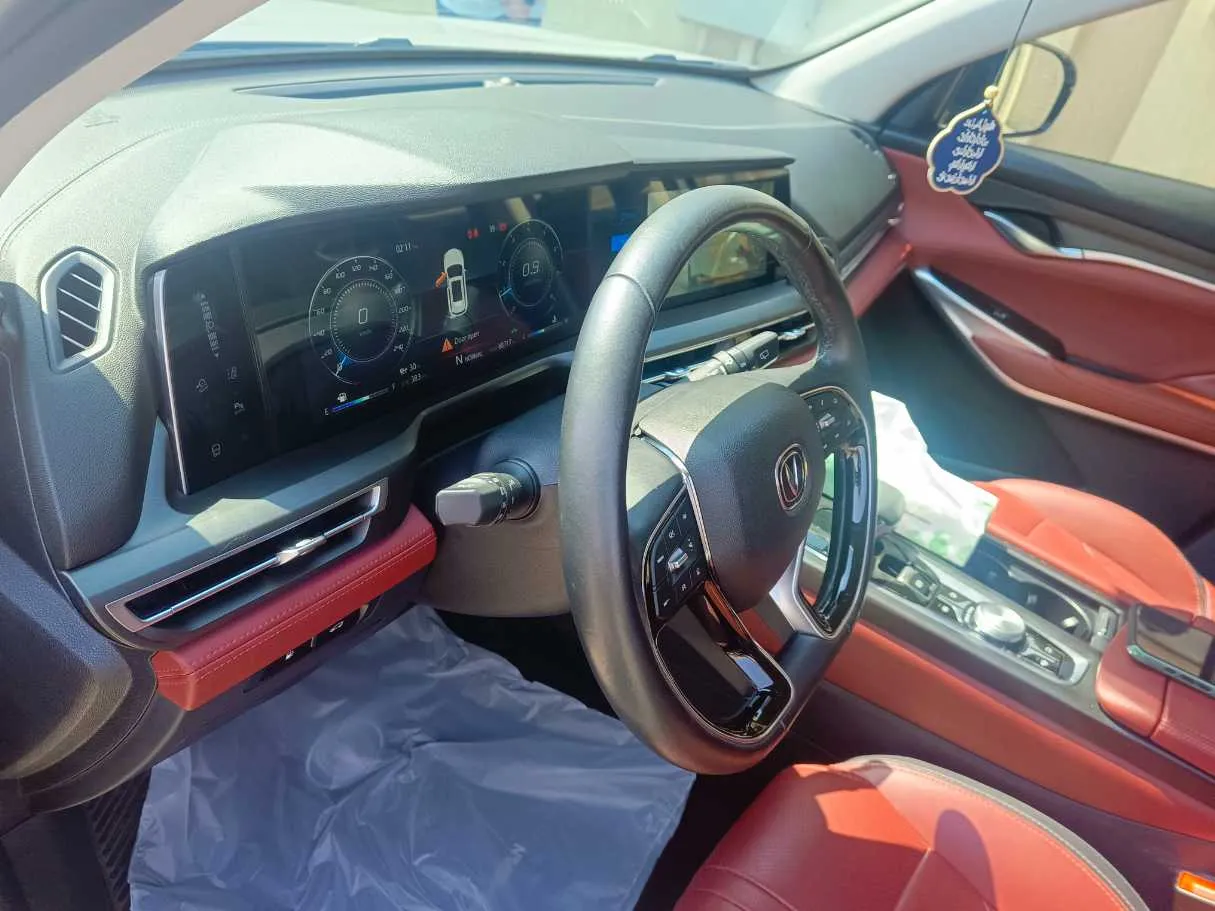 Car image 13