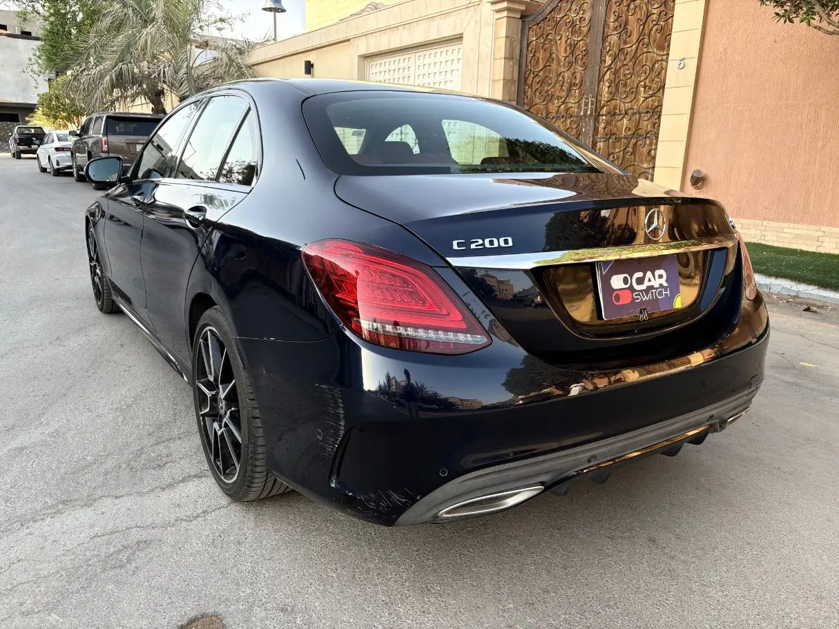 Car image 7