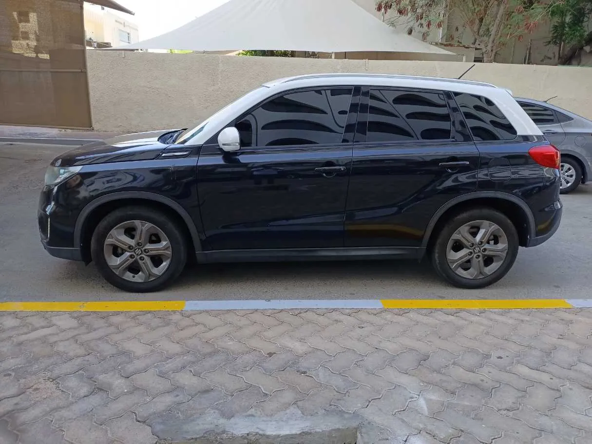Car image 8