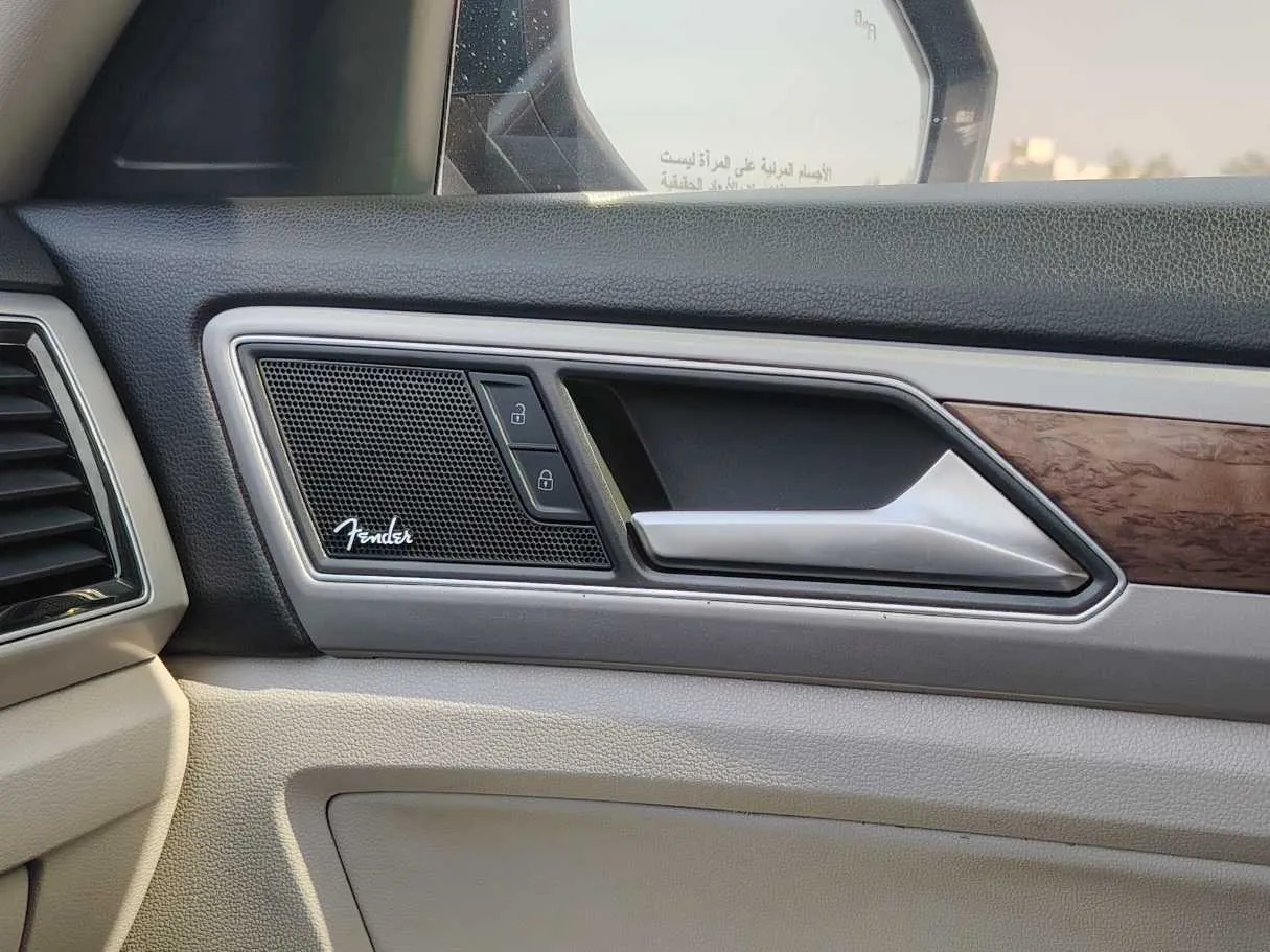 Car image 34