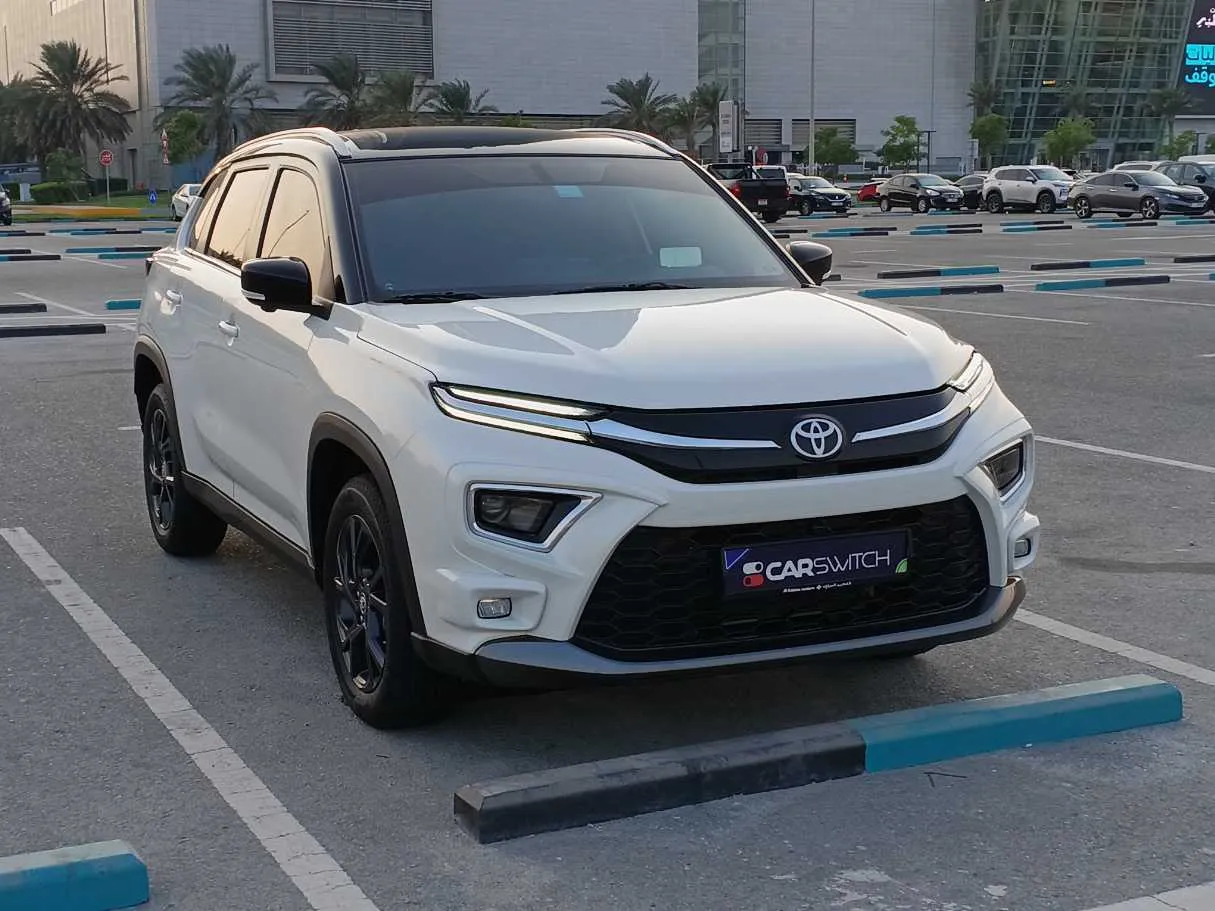Car image 3