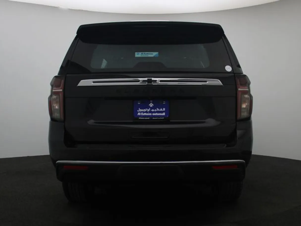 Car image 12
