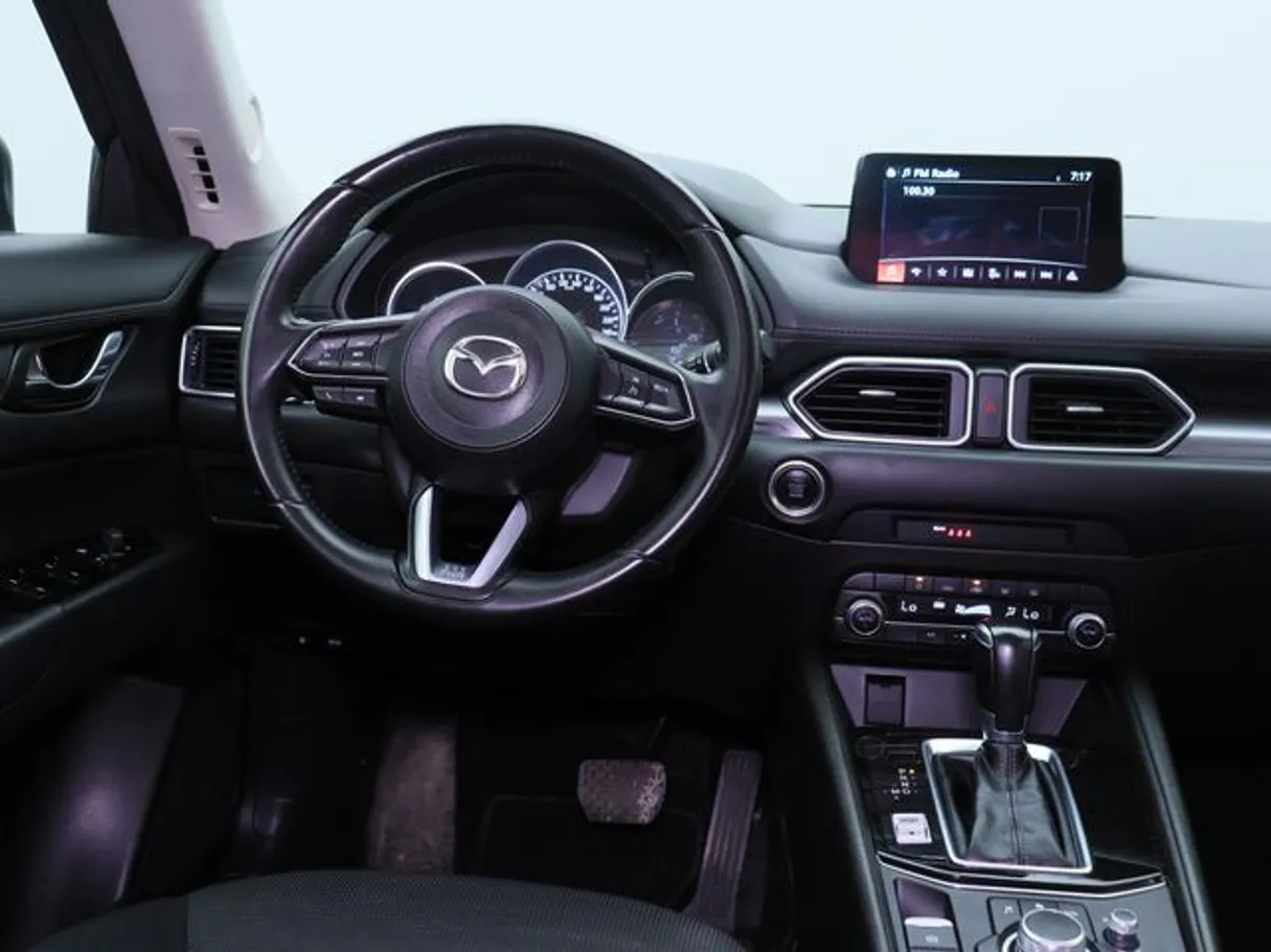 Car image 9
