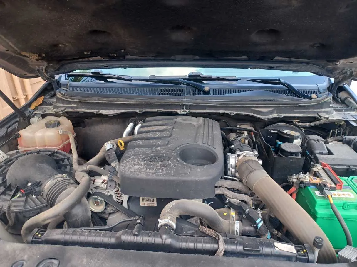 Car image 23