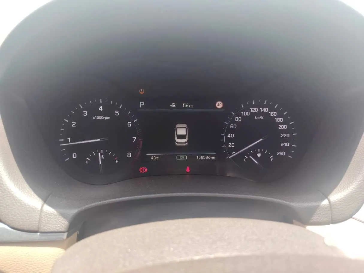 Car image 24
