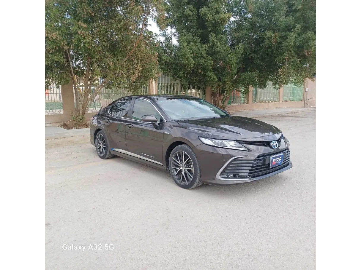 Car image 3