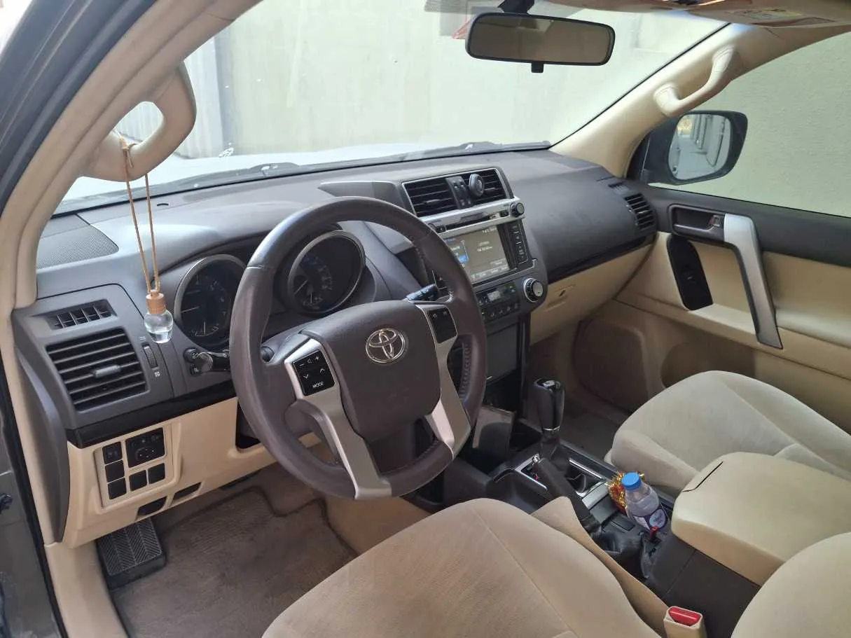 Car image 7