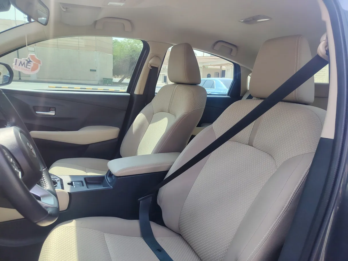 Car image 13