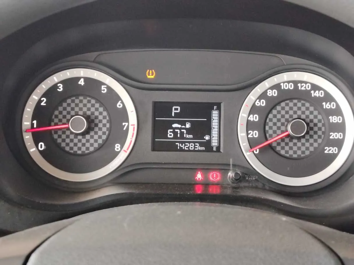 Car image 22