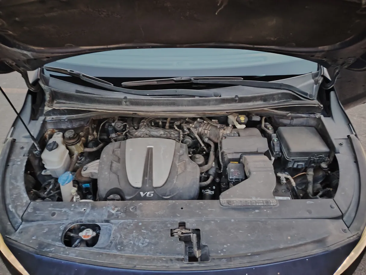 Car image 32