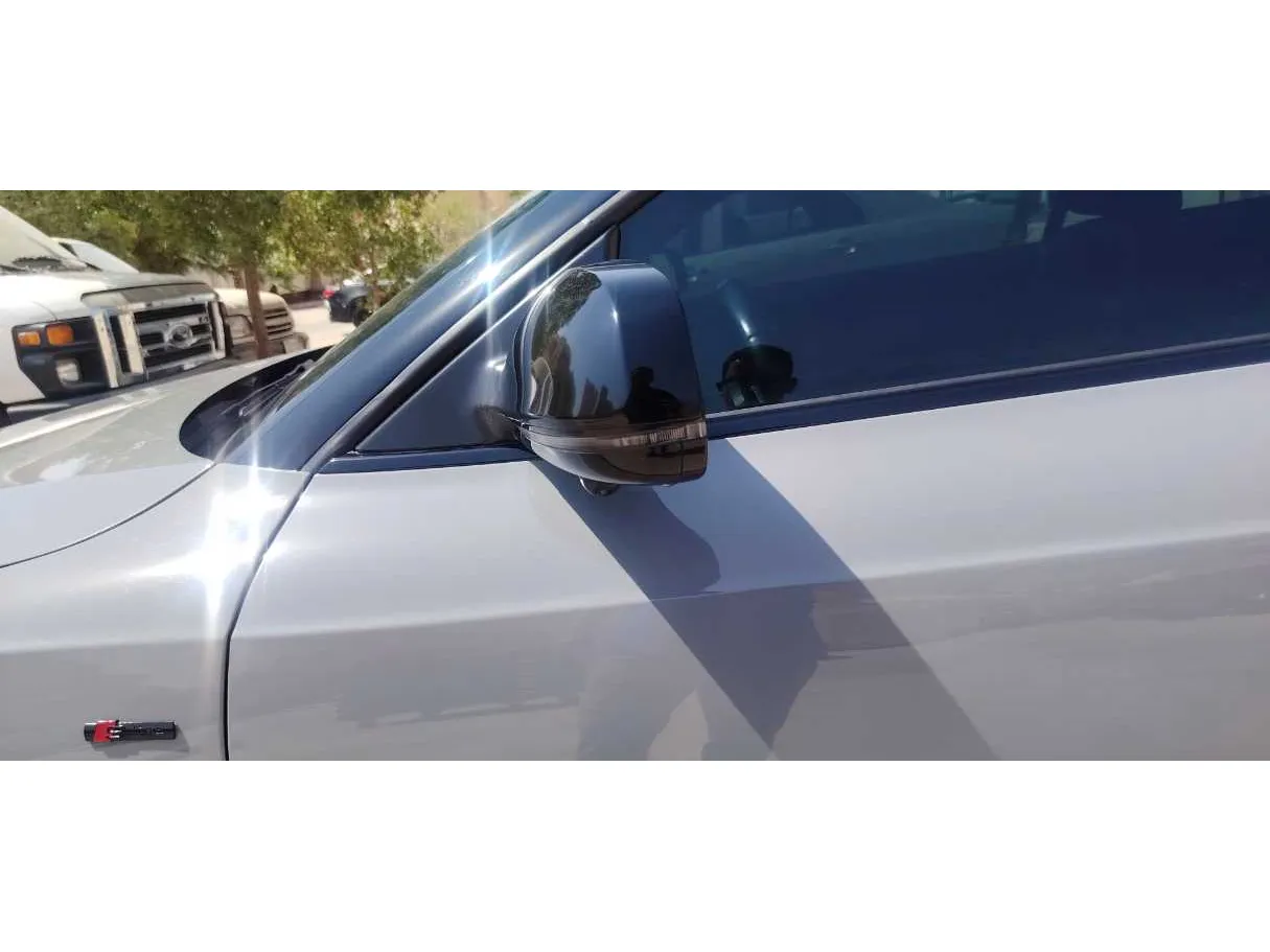 Car image 24