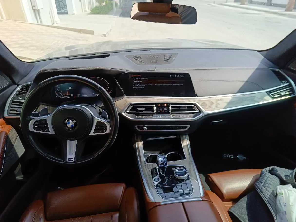 Car image 22