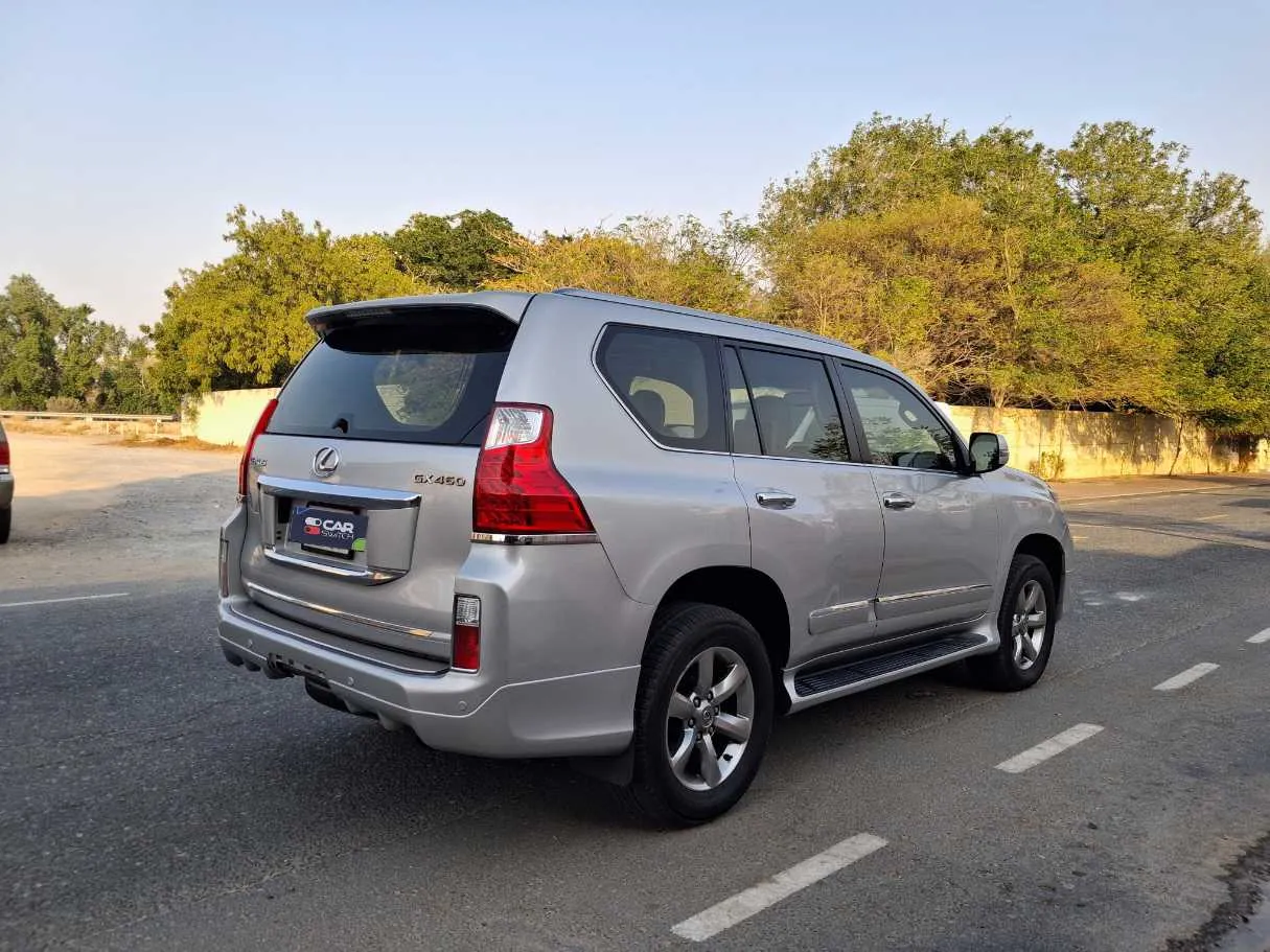 Car image 5