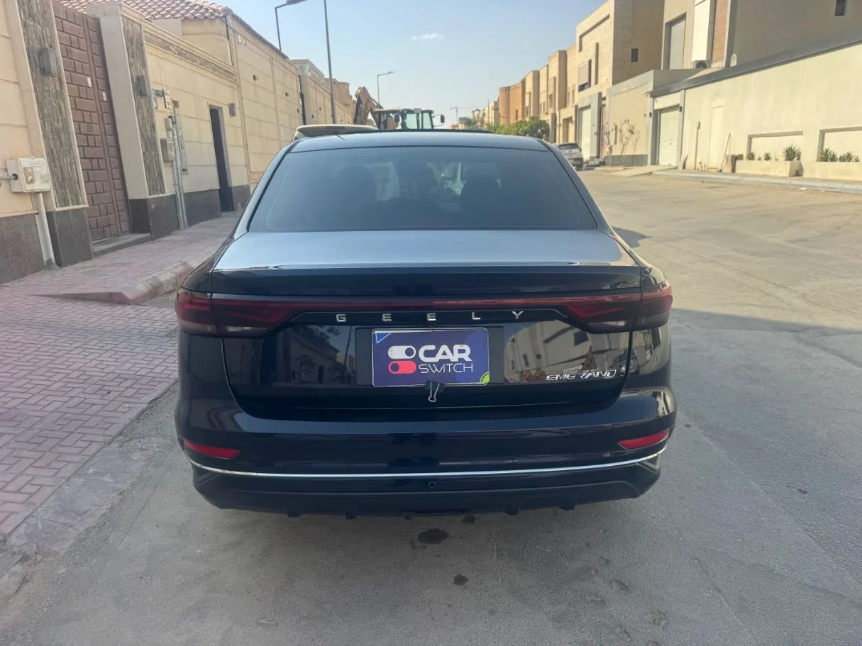 Car image 6