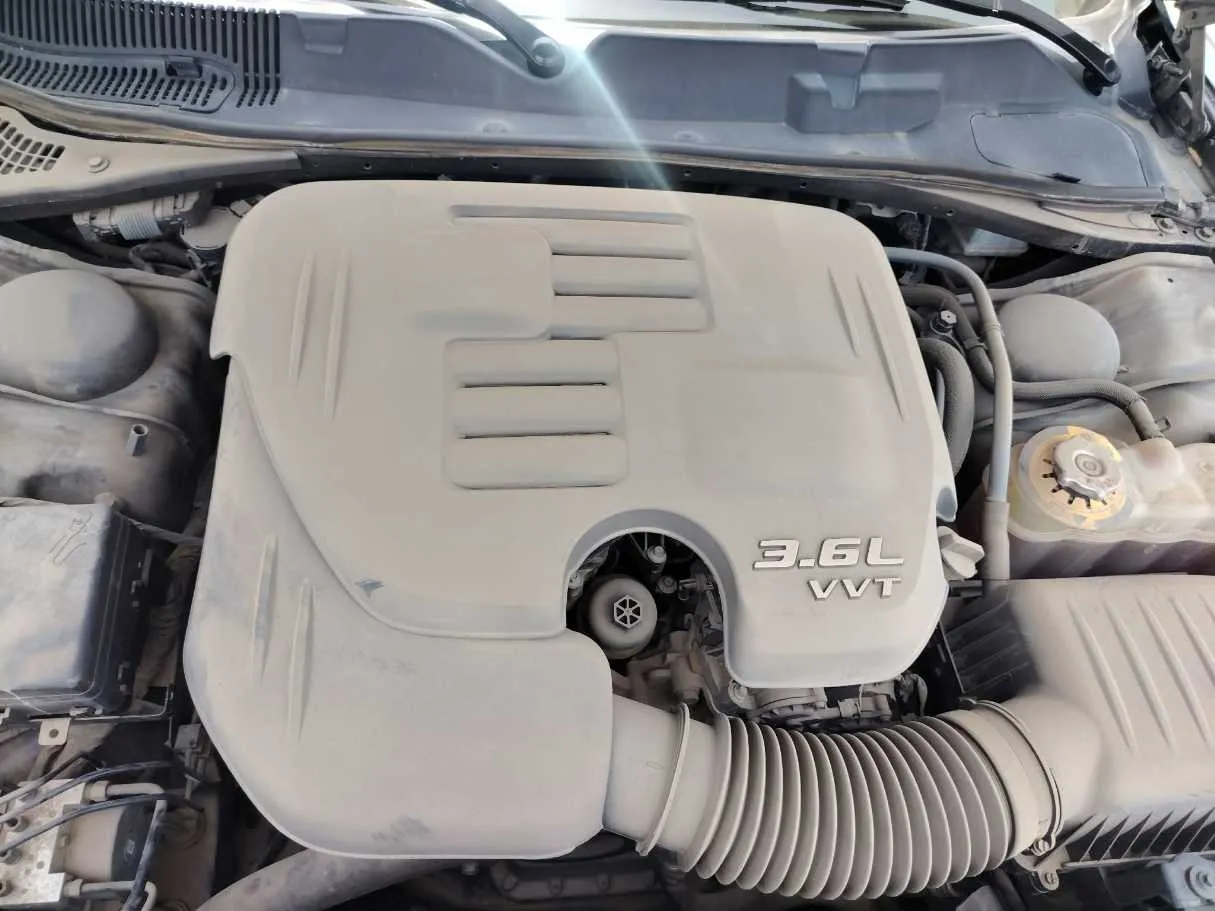 Car image 36