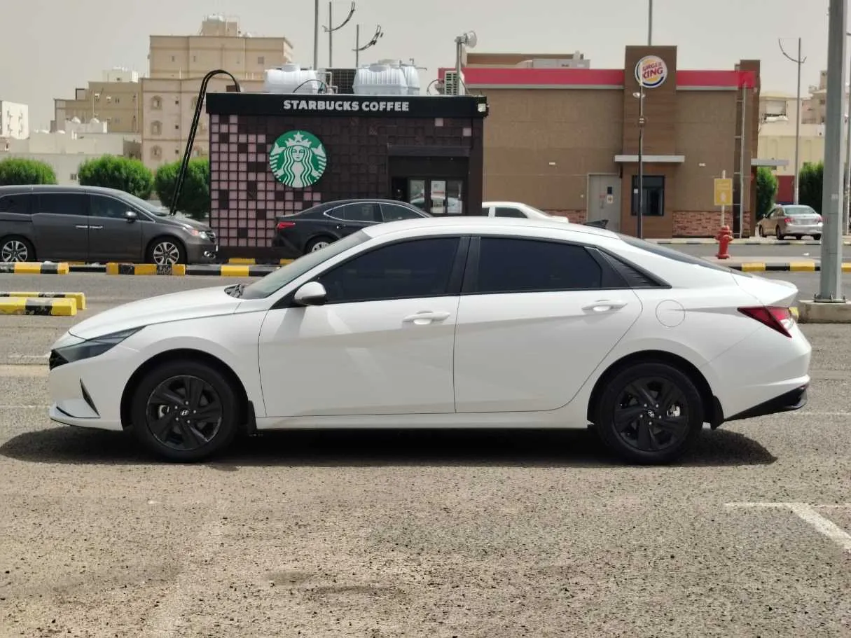 Car image 8