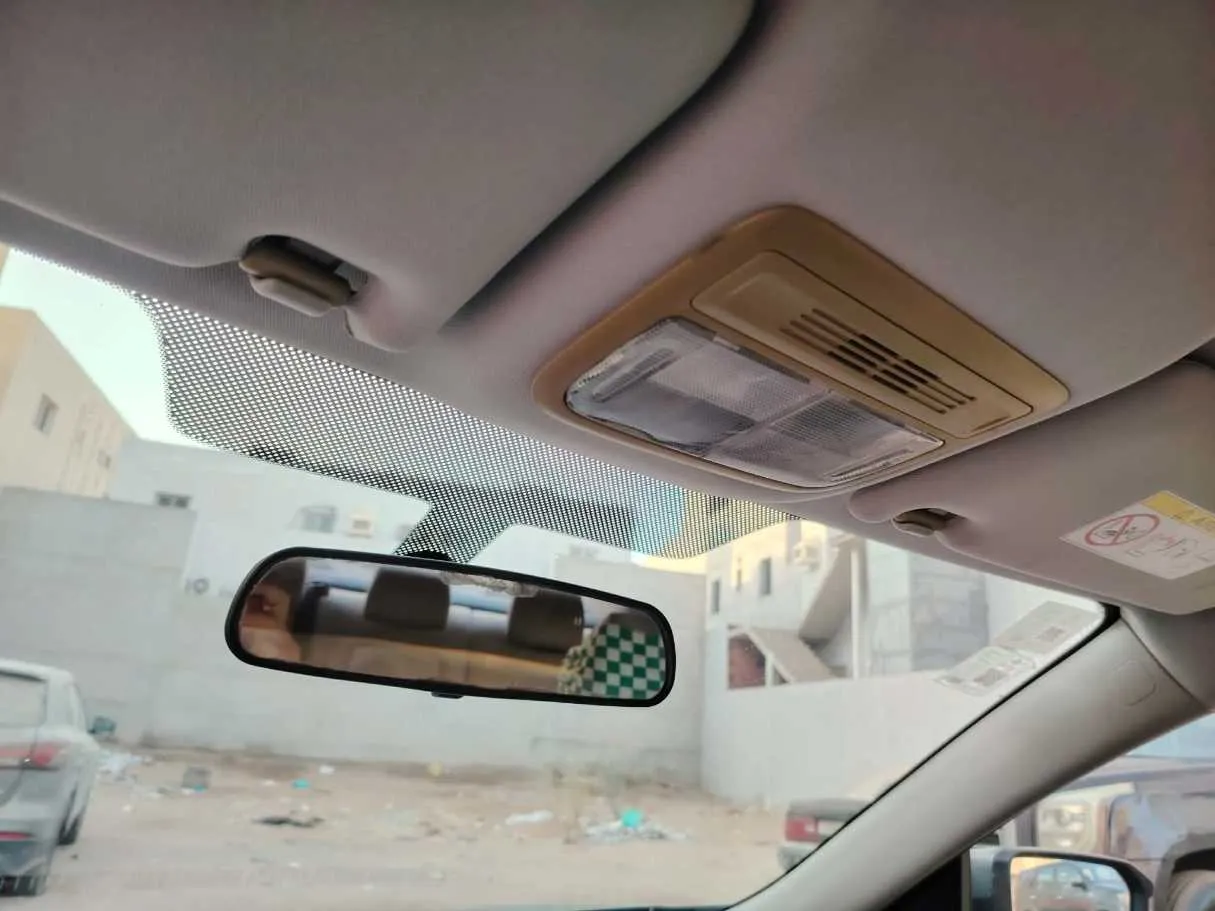 Car image 38