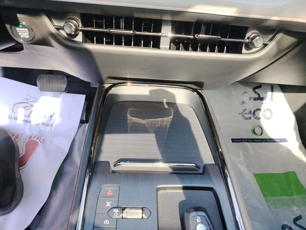 Car image 36