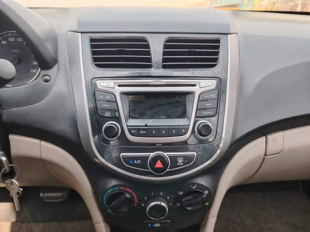 Car image 20
