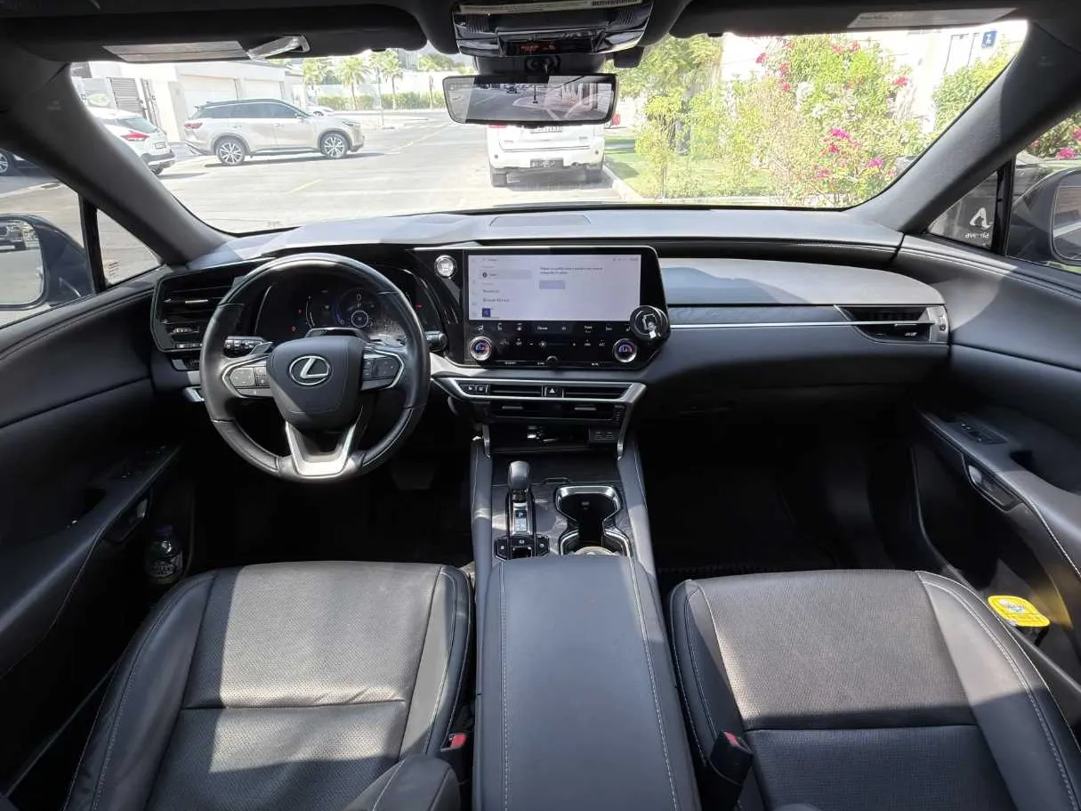 Car image 6