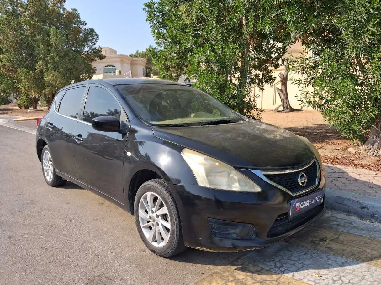 Car image 3