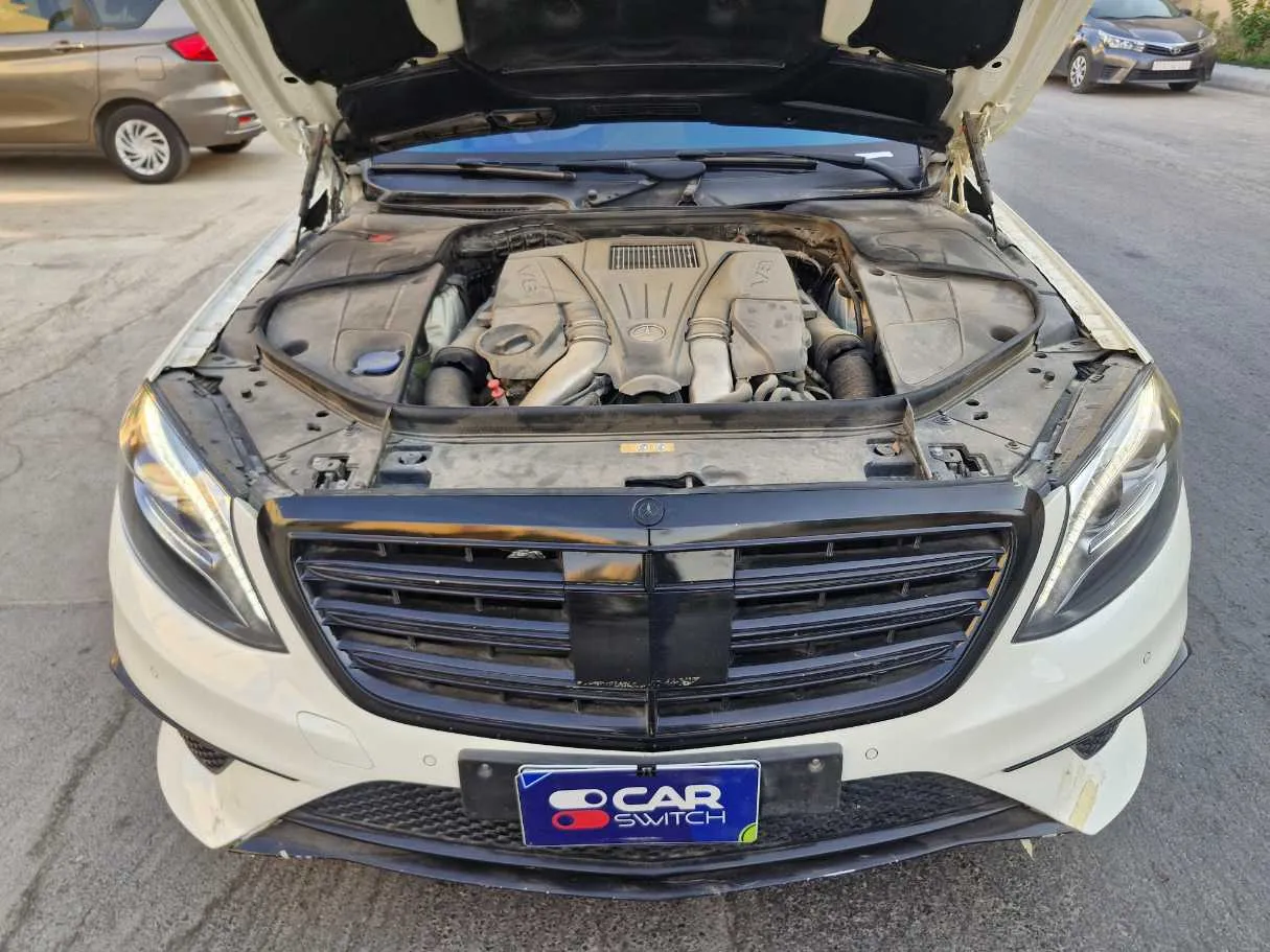Car image 25
