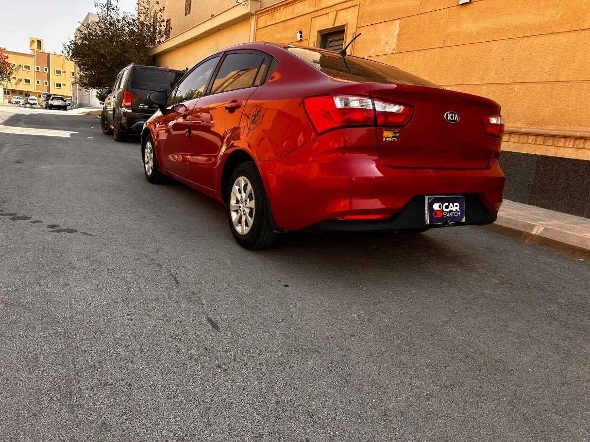Car image 7