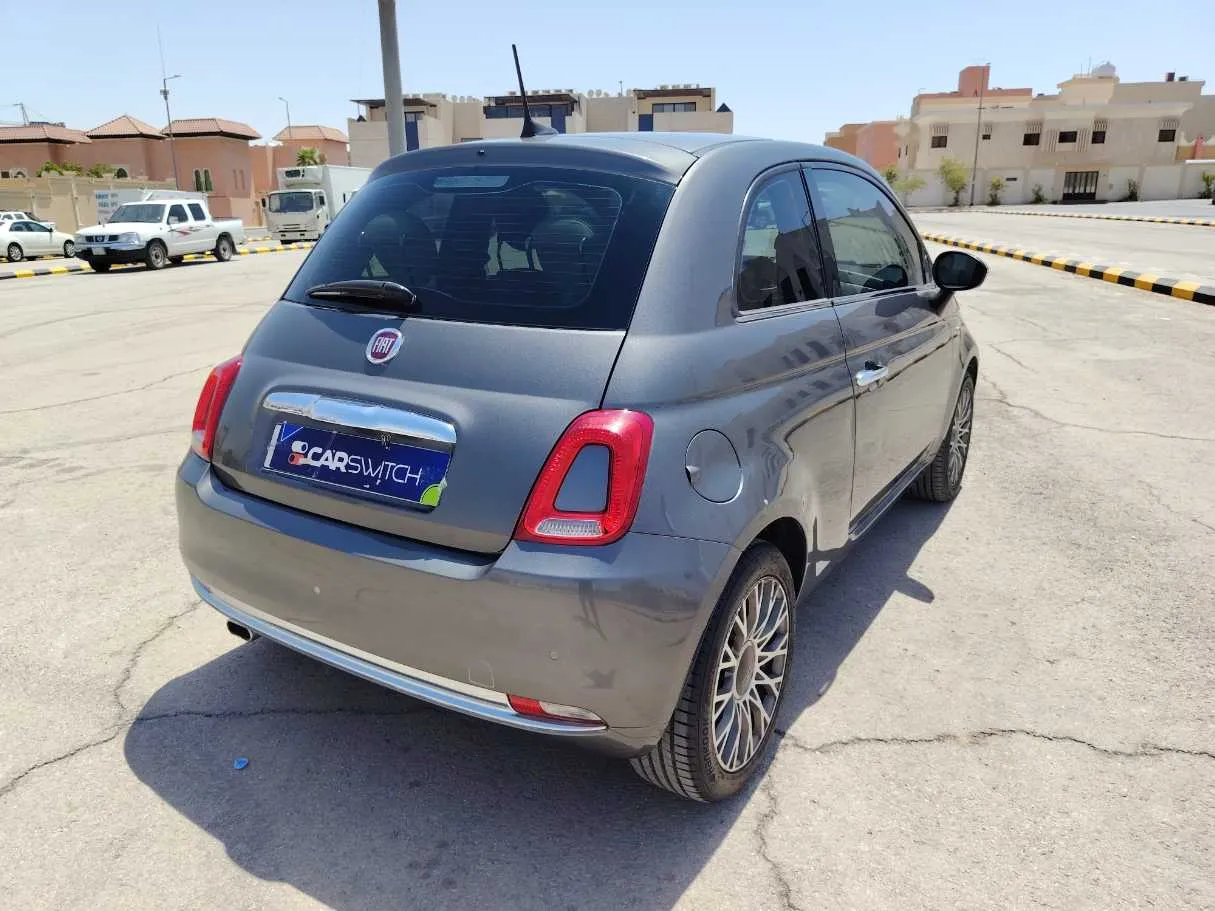 Car image 5
