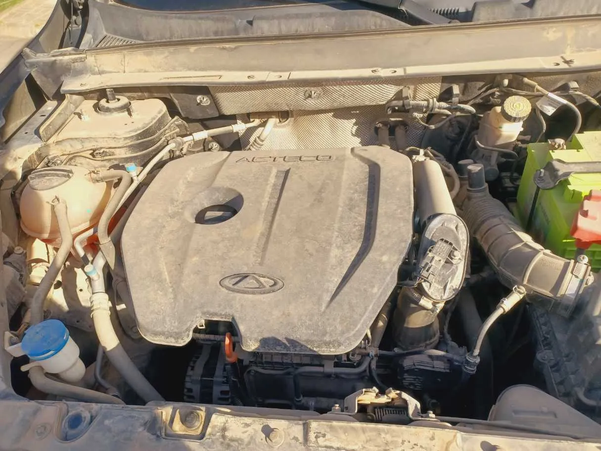 Car image 25