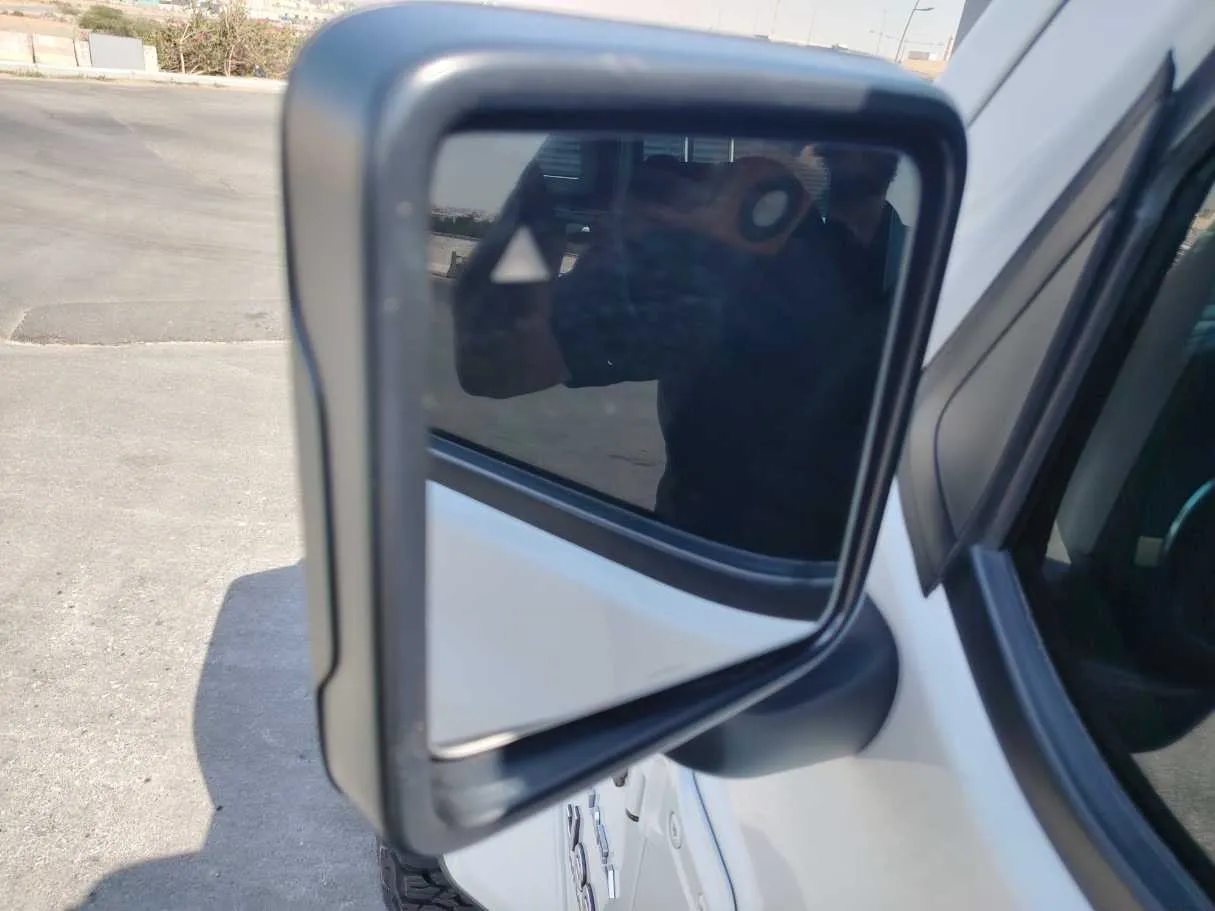 Car image 37