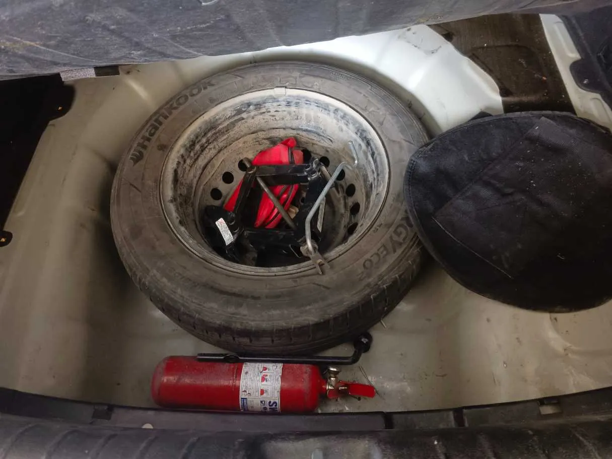 Car image 21