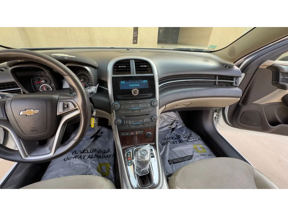 Car image 15