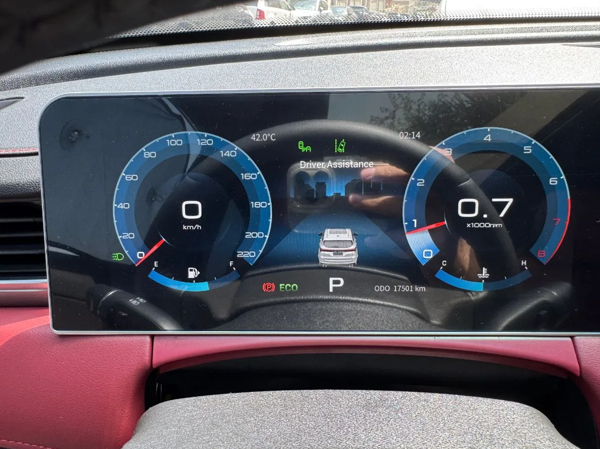 Car image 17