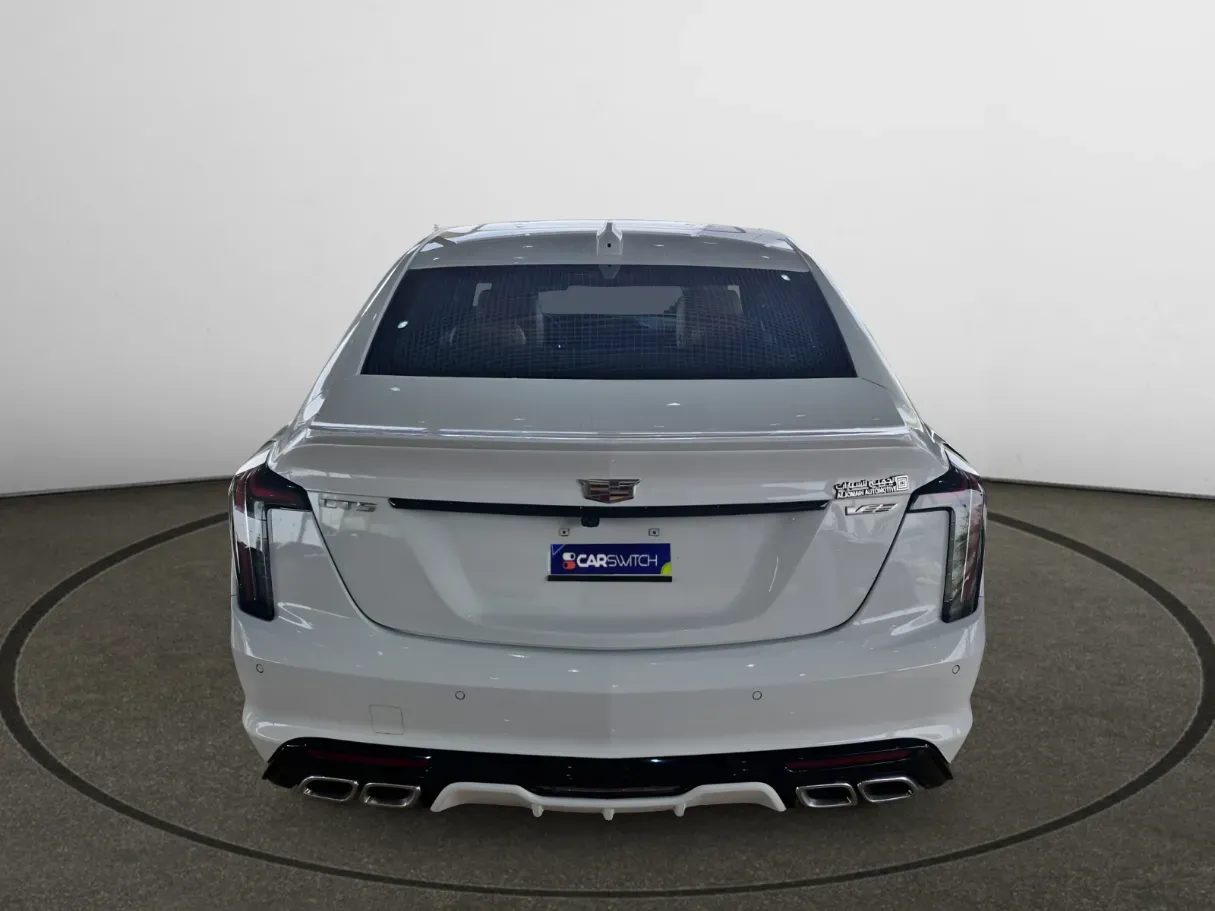 Car image 4