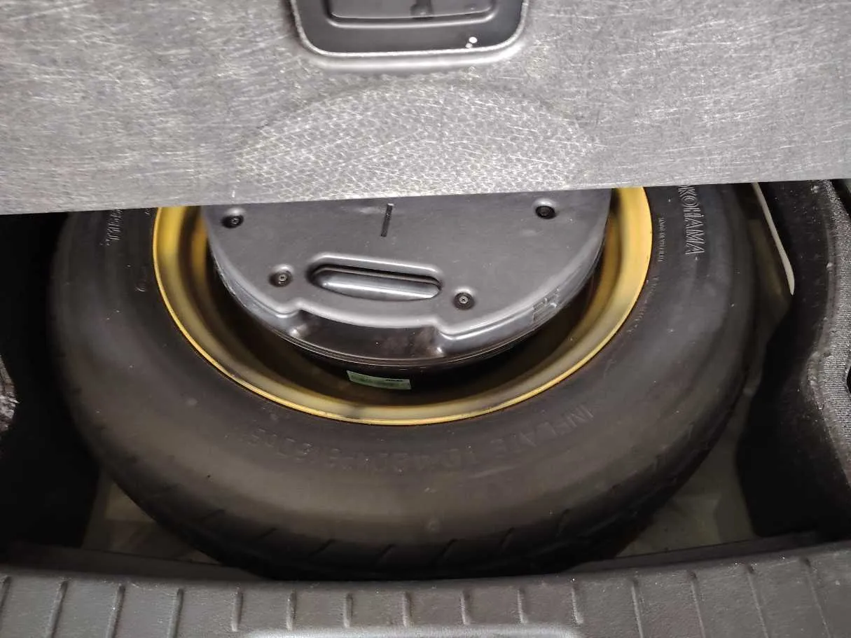 Car image 39